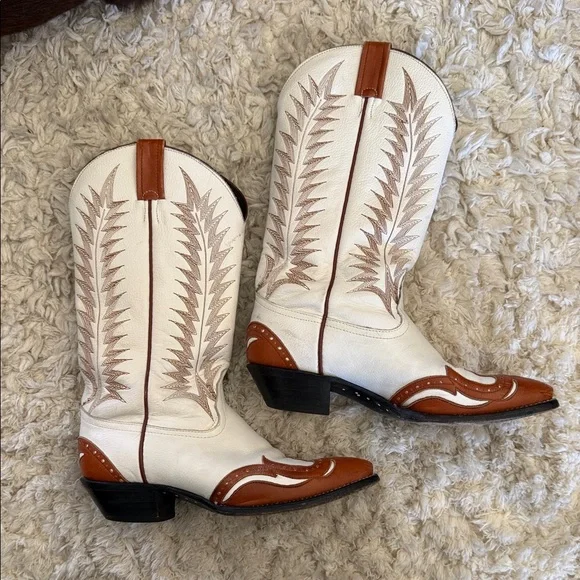 Tony Lama white and brown cowboy boots two toned wing tip vintage collectors 8 - Picture 2 of 12